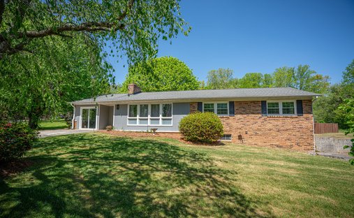 House in Weaverville, North Carolina, United States 1