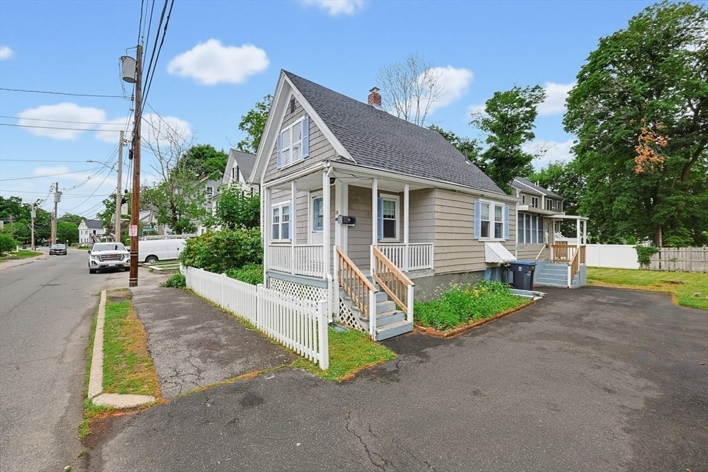 Wayland, Massachusetts, United States 2 - 18350765