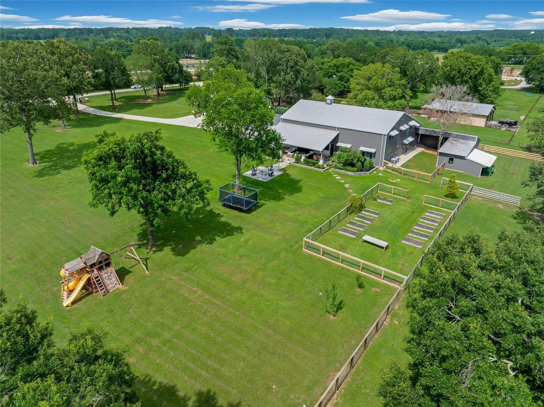 House in Montgomery, Texas, United States 3 - 18355318