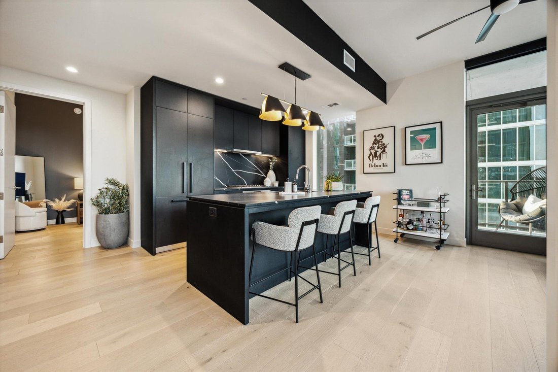 Condo in Austin, Texas, United States 5 - 18353613
