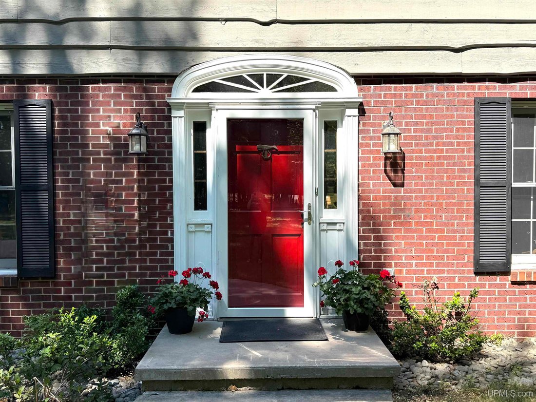 House in Marquette, Michigan, United States 3 - 18355137