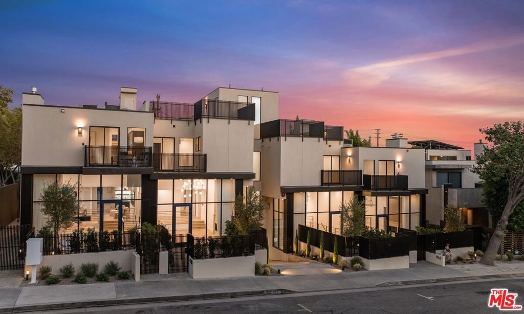 Condo in Los Angeles, California, United States 2 - 18354949