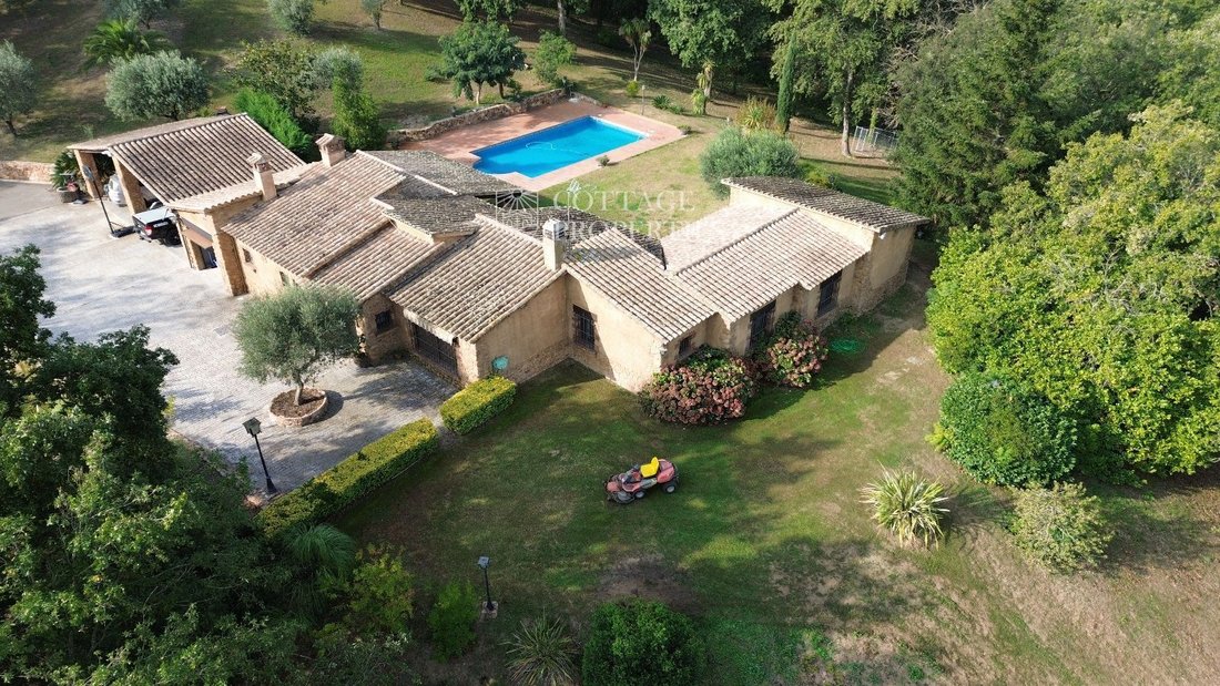 Finca in Santa Cristina d'Aro, Catalonia, Spain 3 - 18352415