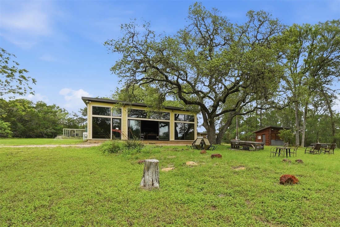 House in Smithville, Texas, United States 4 - 18353580