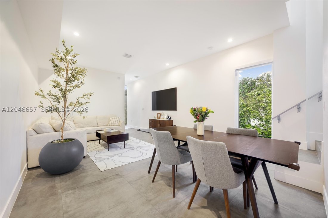 Condo in Miami, Florida, United States 4 - 18354302
