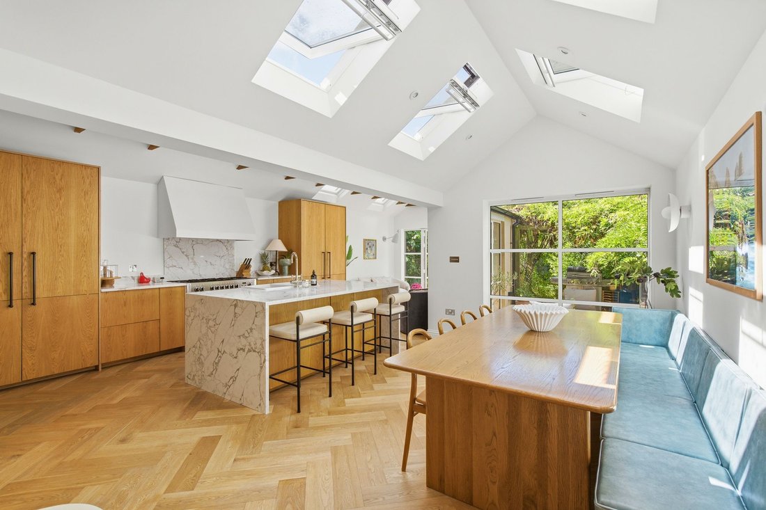House in Datchet, England 2 - 18350895