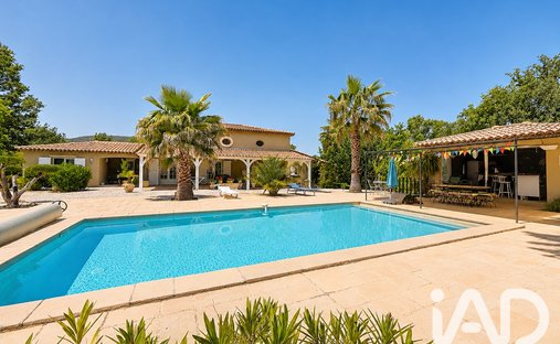 House in Besse-sur-Issole, Provence-Alpes-Côte d'Azur, France 1