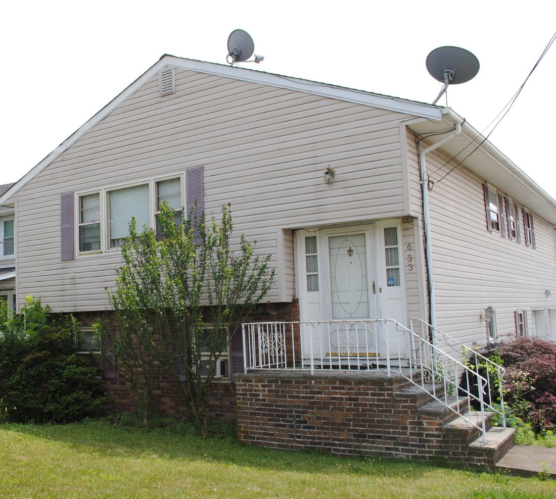 House in Totowa, New Jersey, United States 1 - 18352707