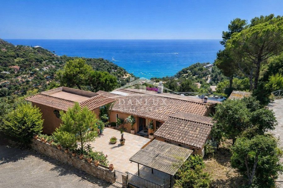 Chalet in Tossa de Mar, Catalonia, Spain 1 - 18351187
