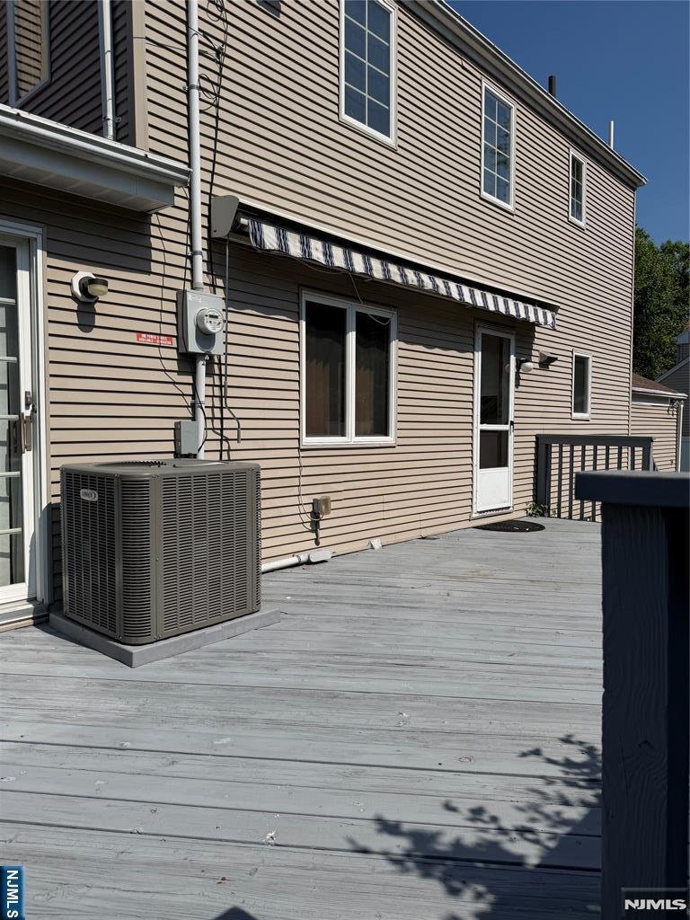 House in River Edge, New Jersey, United States 5 - 18352892