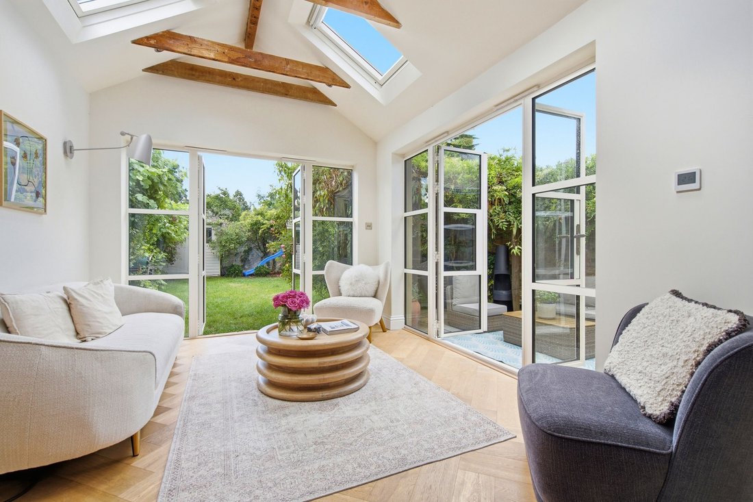 House in Datchet, England 5 - 18350895