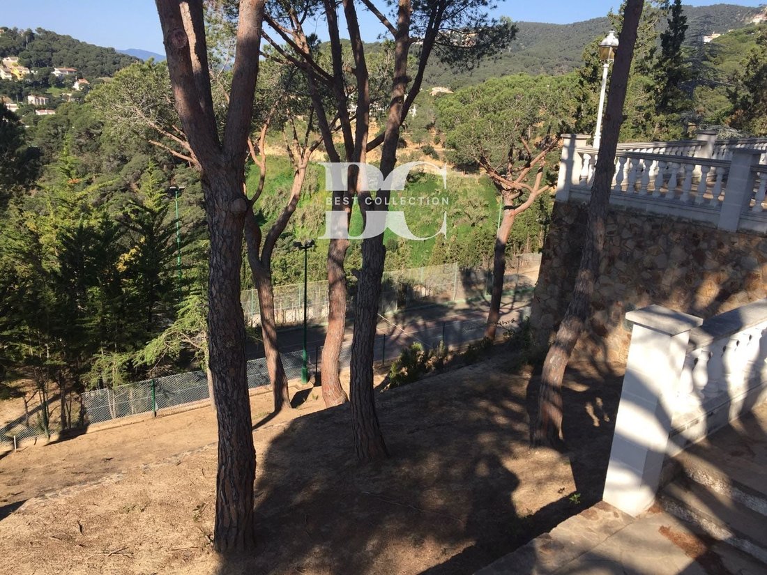 Villa in Lloret de Mar, Catalonia, Spain 5 - 18351418