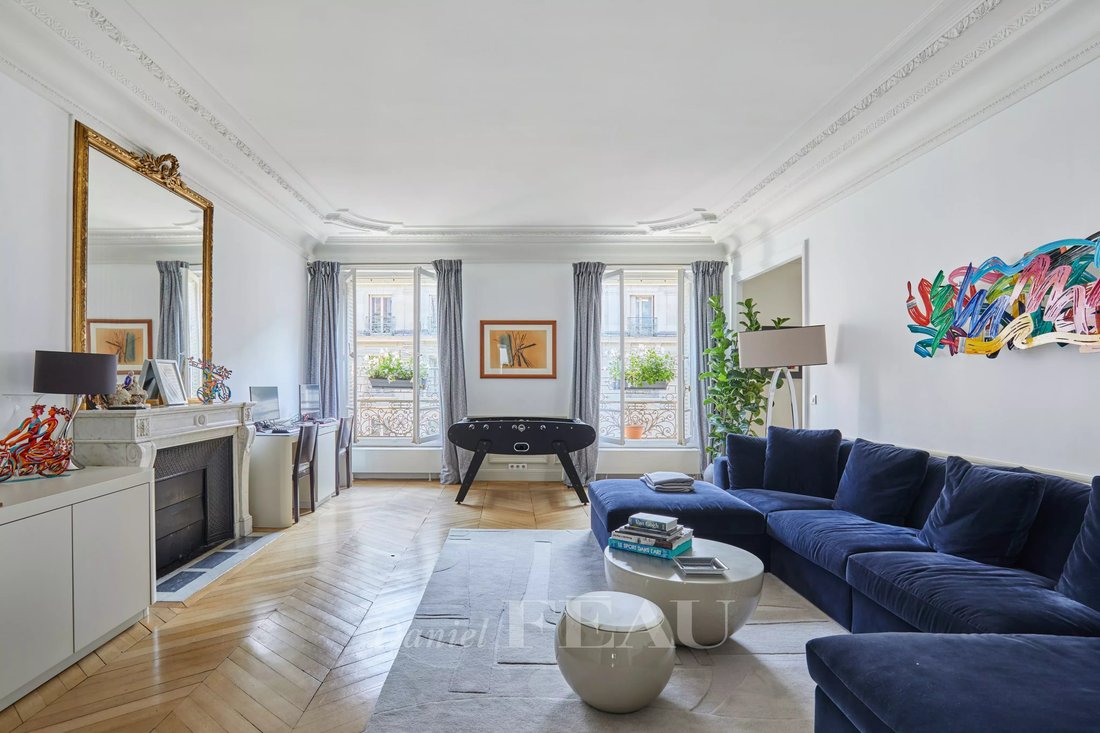 Apartment in Hoche-Friedland, Paris 8e Arrondissement, Paris 1 - 18350999