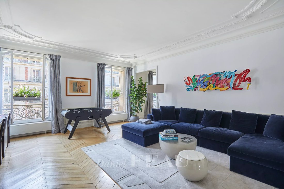 Apartment in Hoche-Friedland, Paris 8e Arrondissement, Paris 2 - 18350999