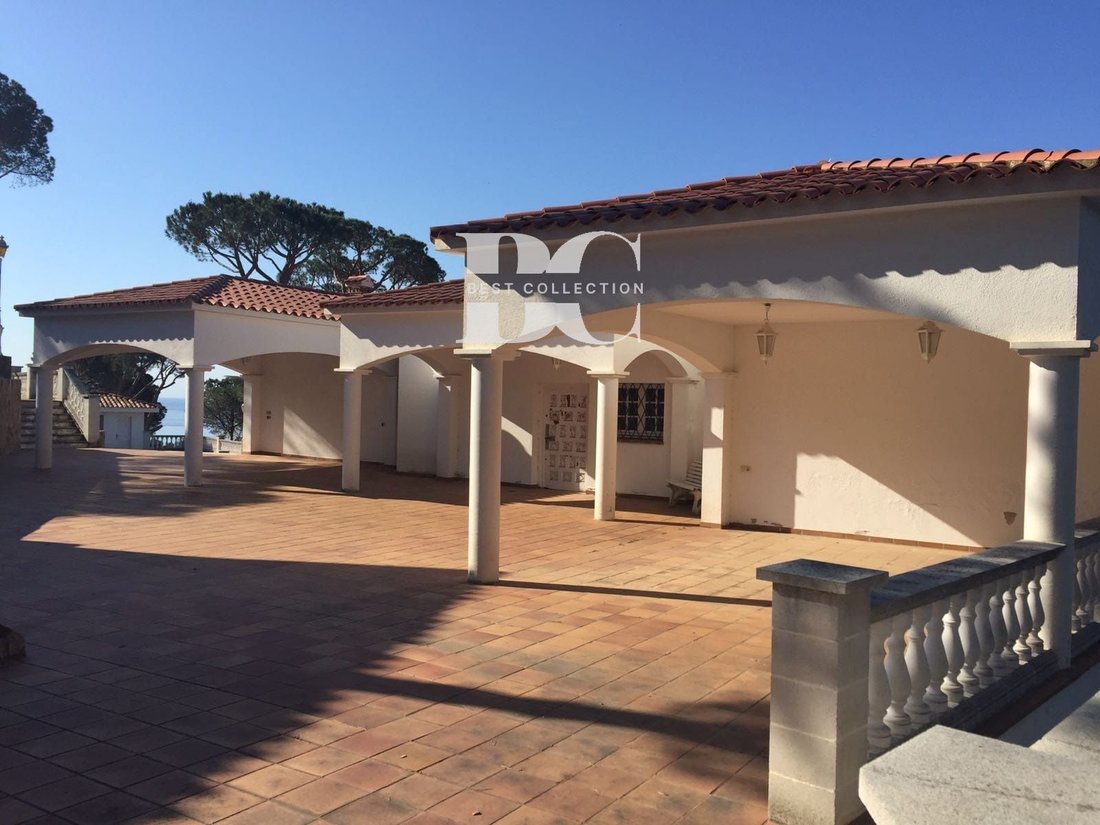Villa in Lloret de Mar, Catalonia, Spain 3 - 18351418