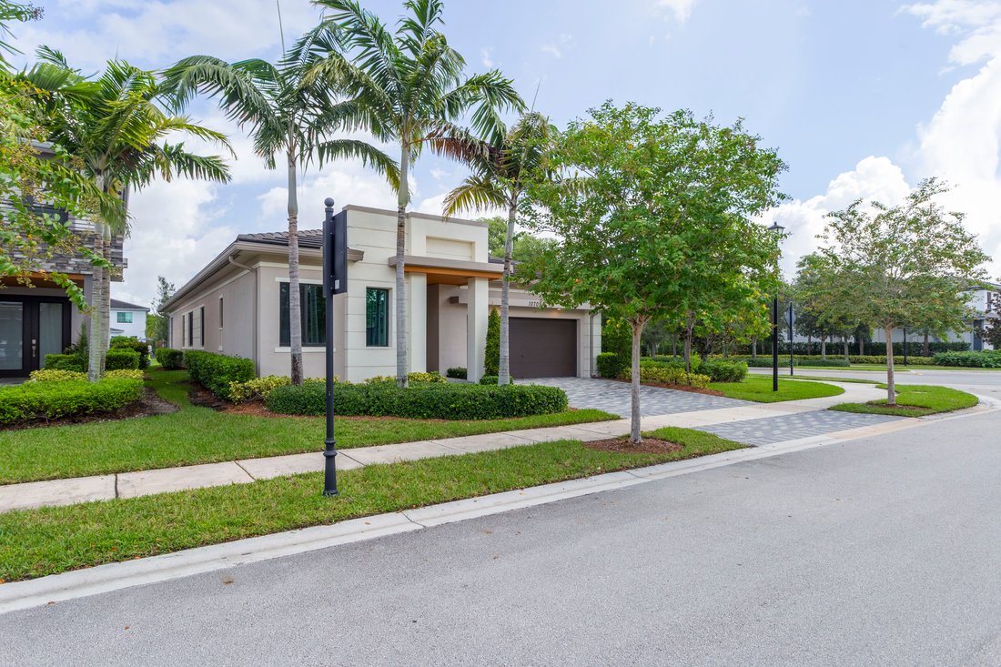 House in Parkland, Florida, United States 4 - 18352746