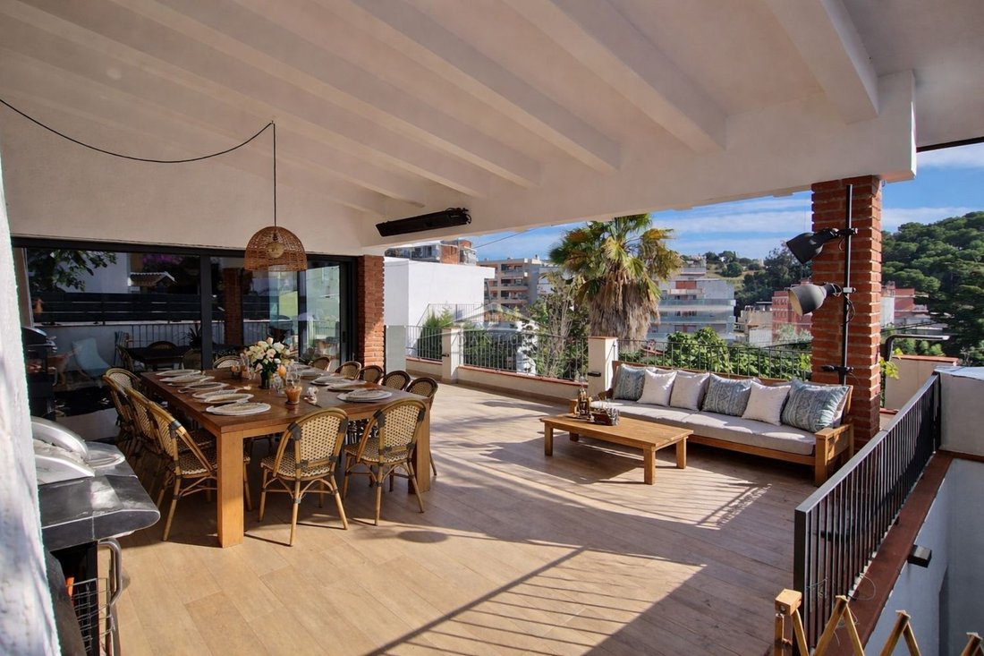 Chalet in Lloret de Mar, Catalonia, Spain 3 - 18351426