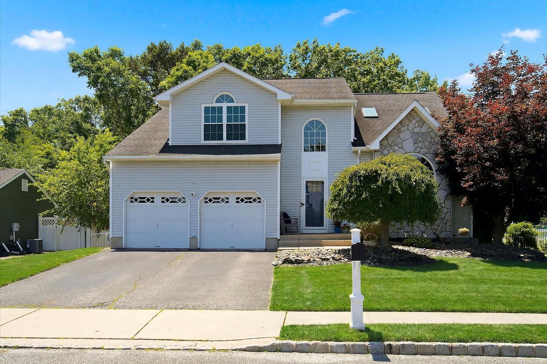 House in Howell Township, New Jersey, United States 2 - 18351133