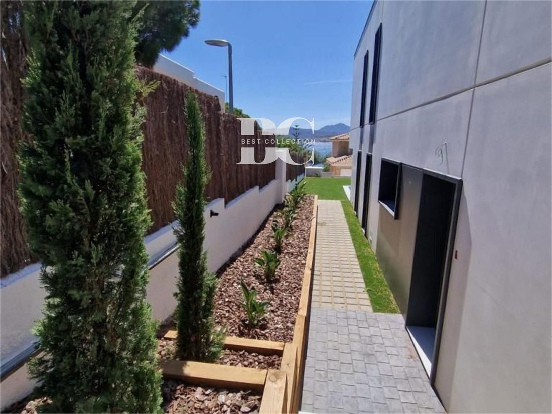 Chalet in Llanca, Catalonia, Spain 5 - 18351169