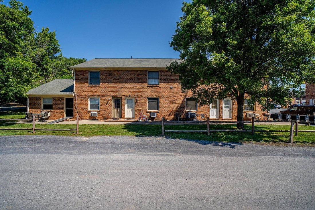Apartment in Harrisonburg, Virginia, United States 1 - 18353646