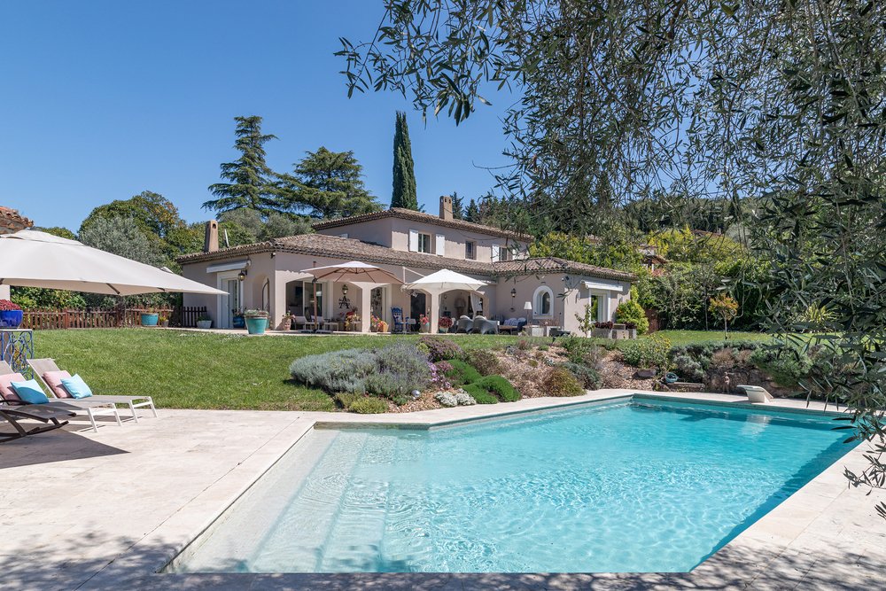 House in Mougins, Provence-Alpes-Côte d'Azur, France 1 - 17704326