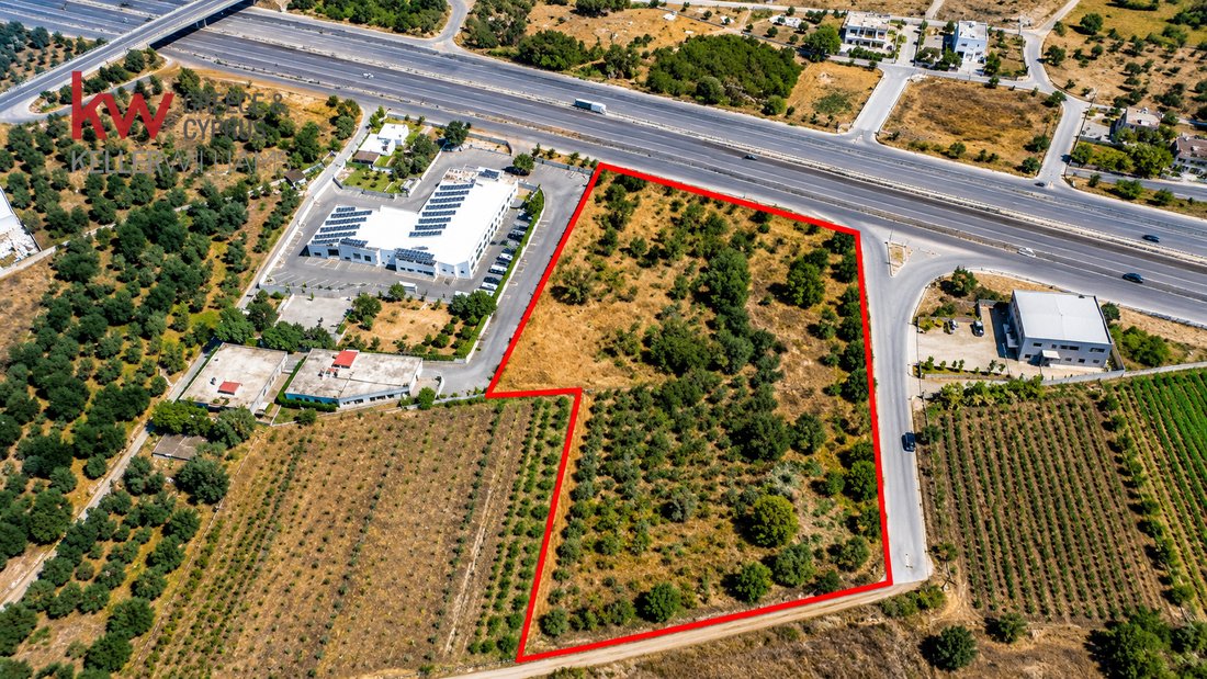 Land in Crete, Greece 1 - 18350802