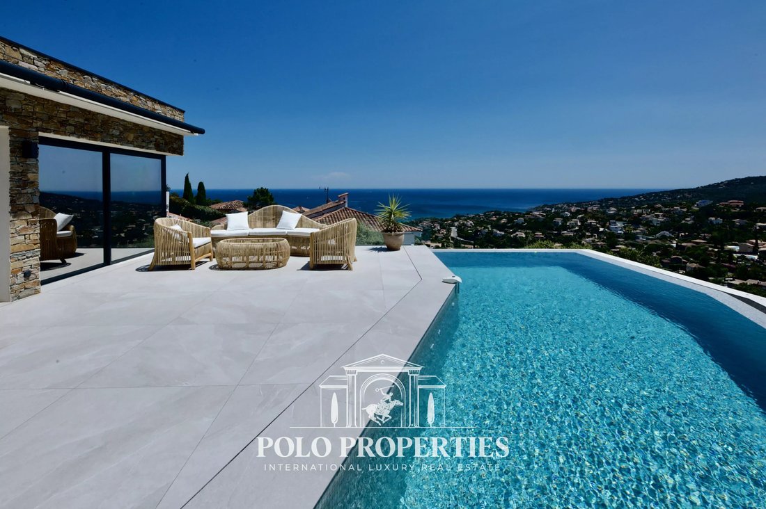 Villa à Les Issambres, Roquebrune-sur-Argens, France 1 - 18350964
