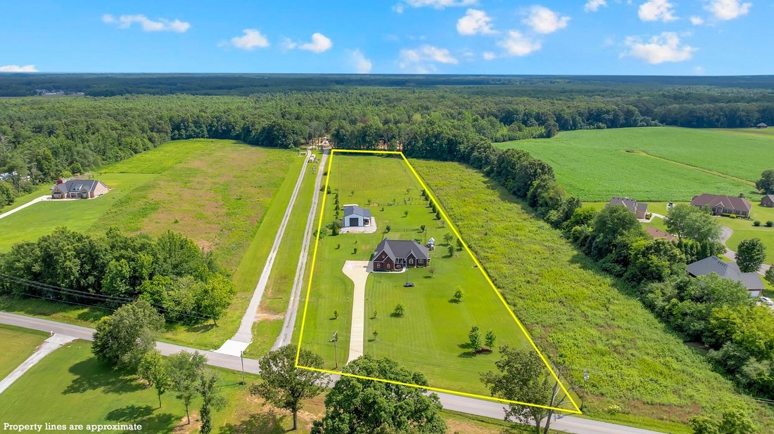 House in Tullahoma, Tennessee, United States 5 - 18110888