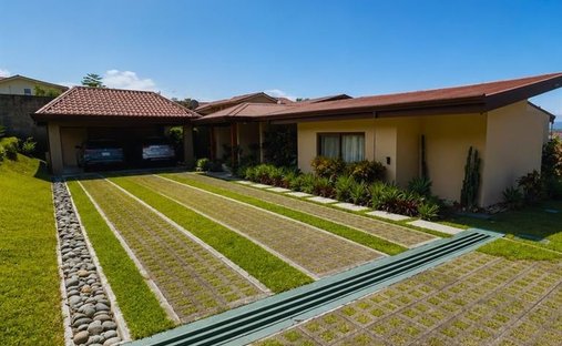 House in Piedades, San José Province, Costa Rica 1