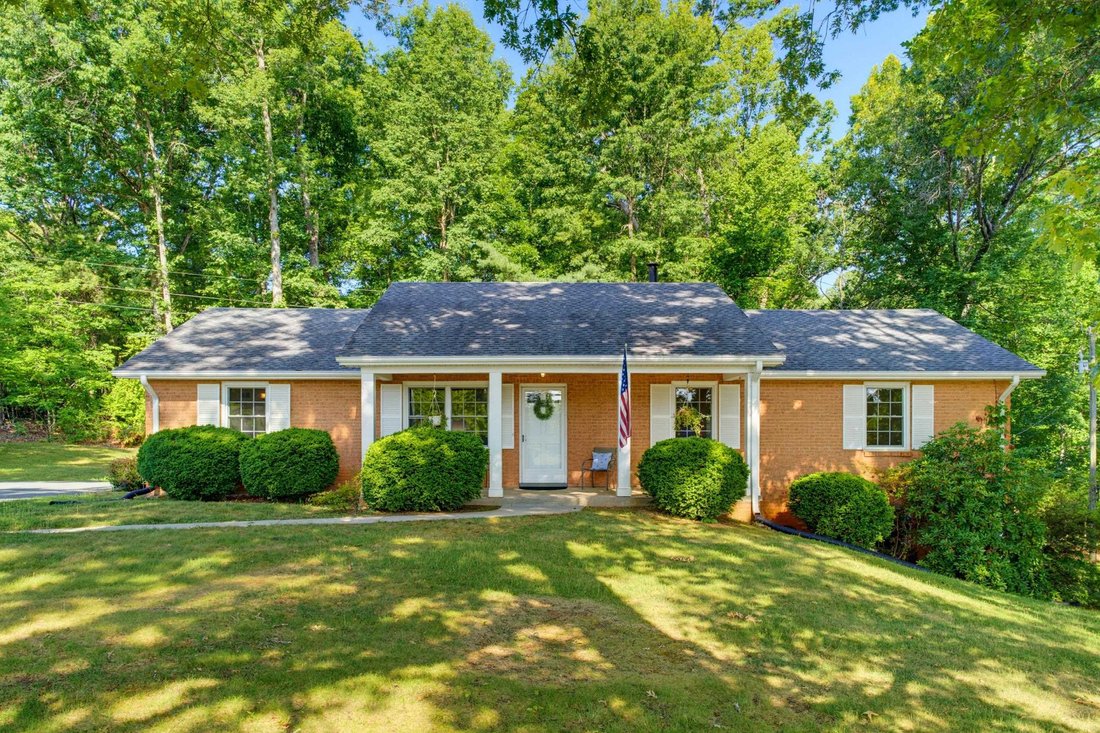 House in Charlottesville, Virginia, United States 1 - 18353644