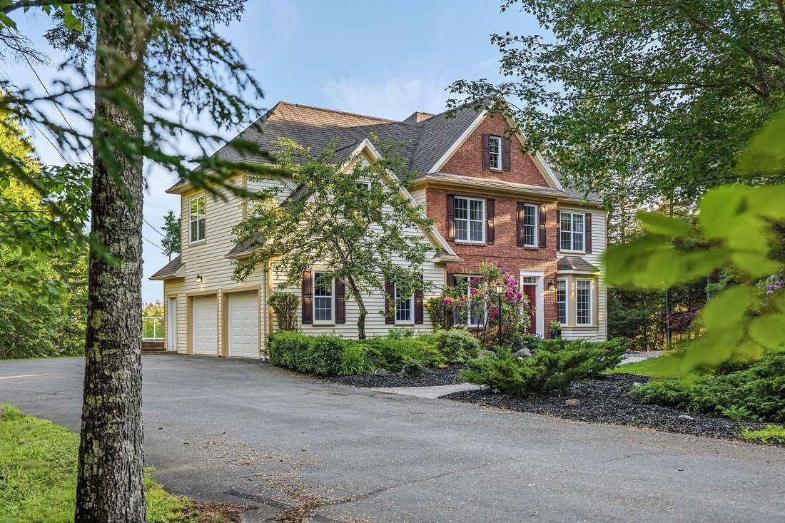 House in Hammonds Plains, Nova Scotia, Canada 2 - 18352077