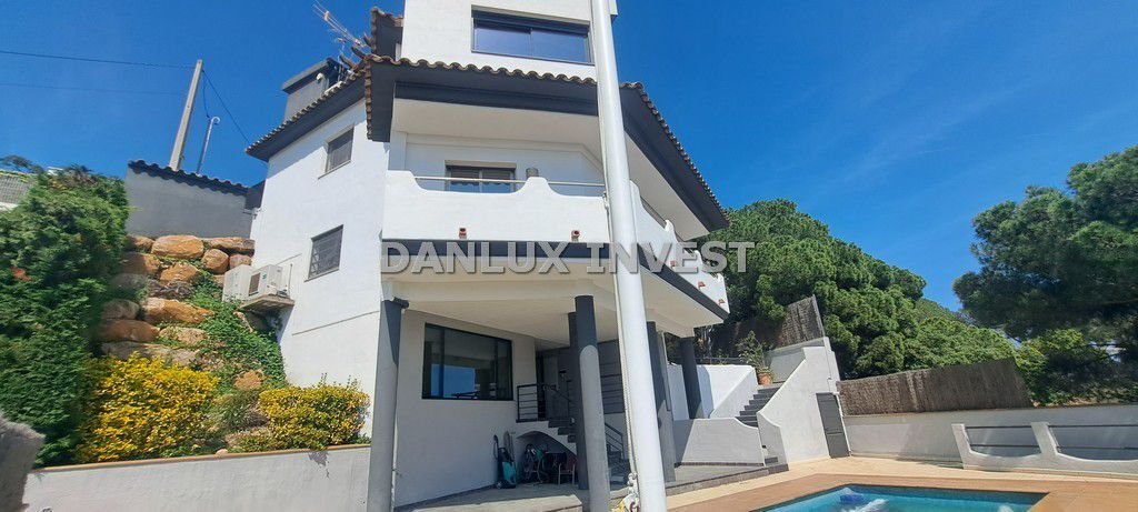 Chalet in Lloret de Mar, Catalonia, Spain 3 - 18351512