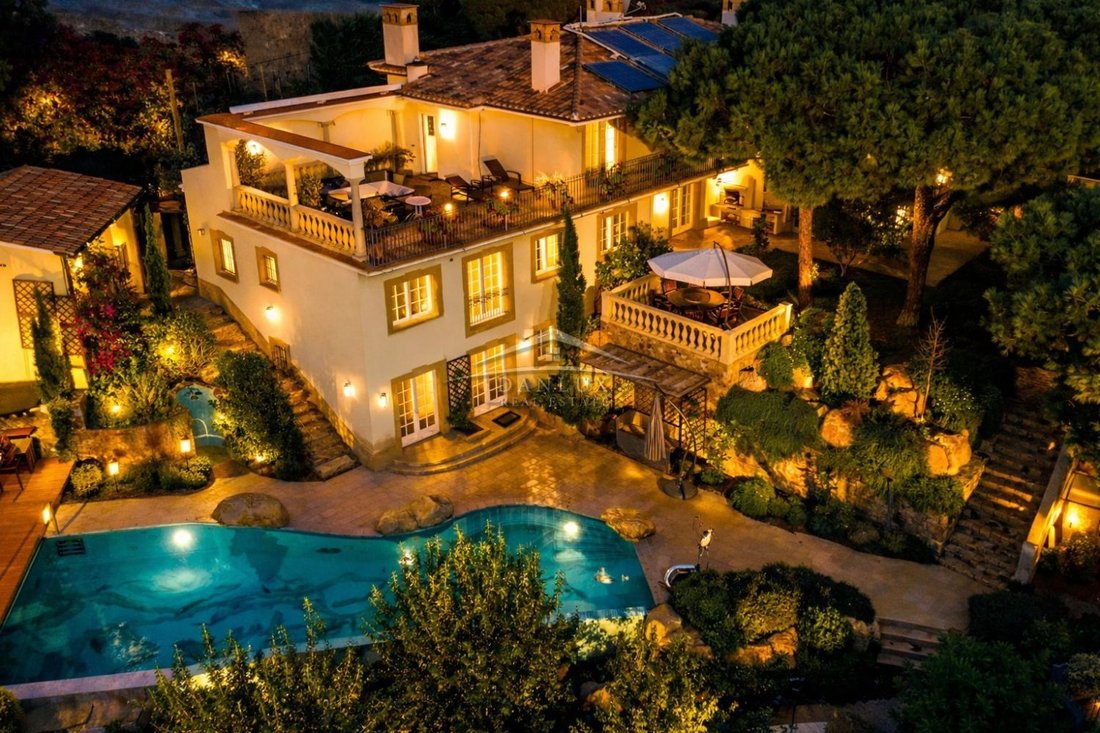 Villa in Tossa de Mar, Catalonia, Spain 2 - 18351739