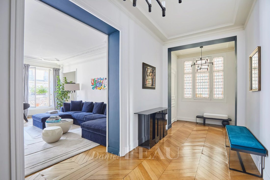Apartment in Hoche-Friedland, Paris 8e Arrondissement, Paris 4 - 18350999