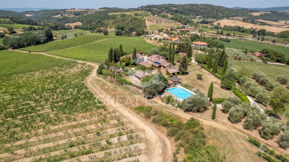 Estate in Montepulciano, Tuscany, Italy 3 - 18354271