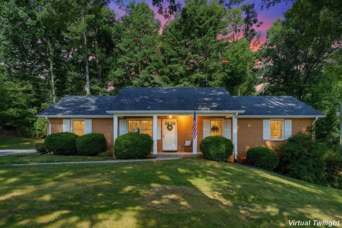 House in Charlottesville, Virginia, United States 2 - 18353644