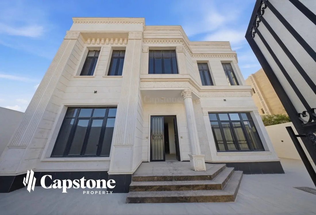 Villa in United Arab Emirates 1 - 18100679