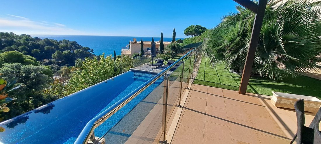 Chalet in Tossa de Mar, Catalonia, Spain 1 - 18351650