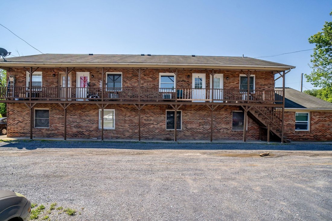 Apartment in Harrisonburg, Virginia, United States 2 - 18353646