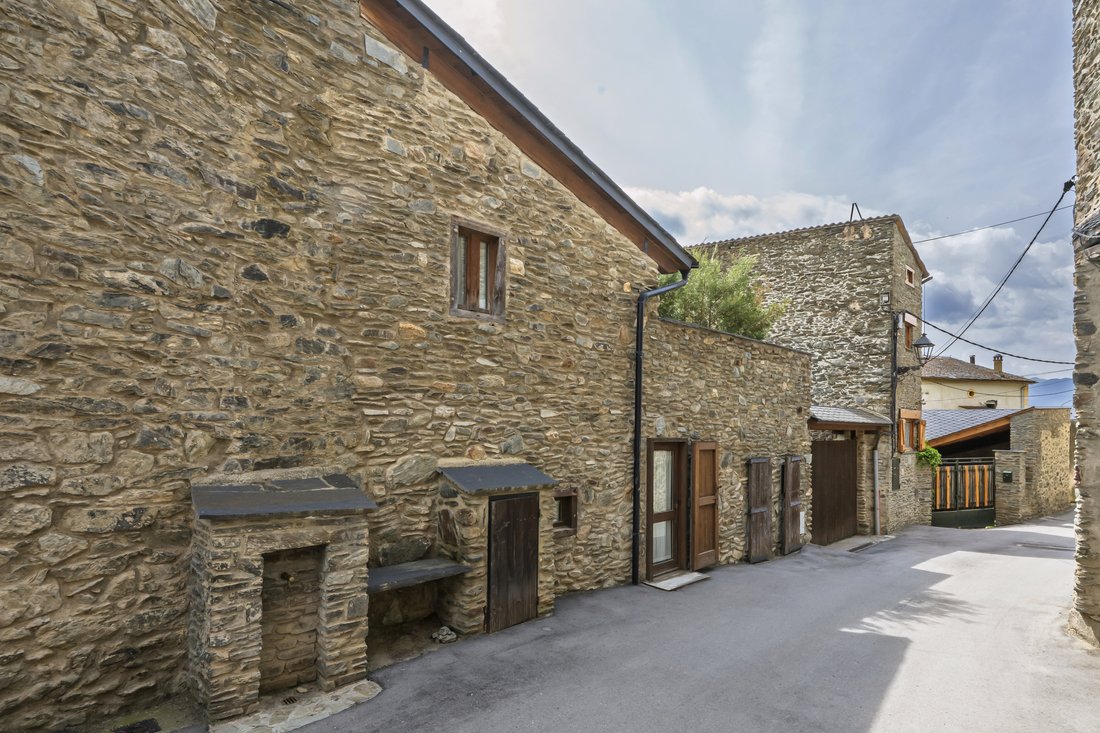 House in Ger, Catalonia, Spain 1 - 18351911