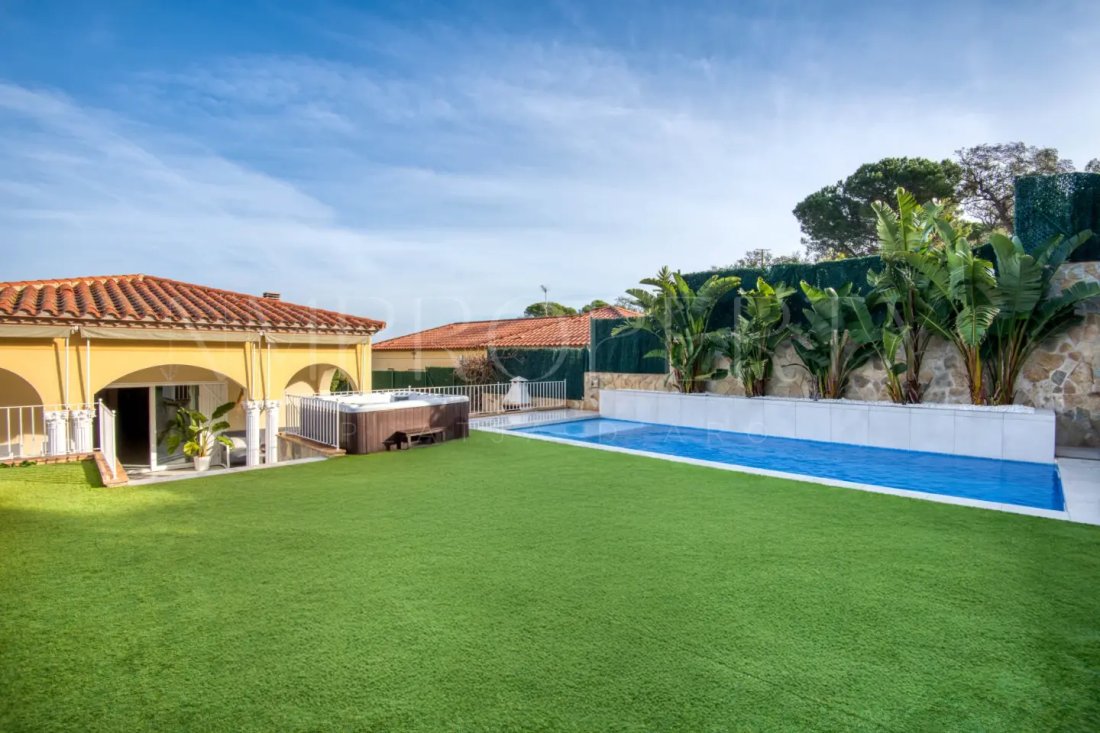 Chalet in Platja d'Aro, Catalonia, Spain 1 - 18351149
