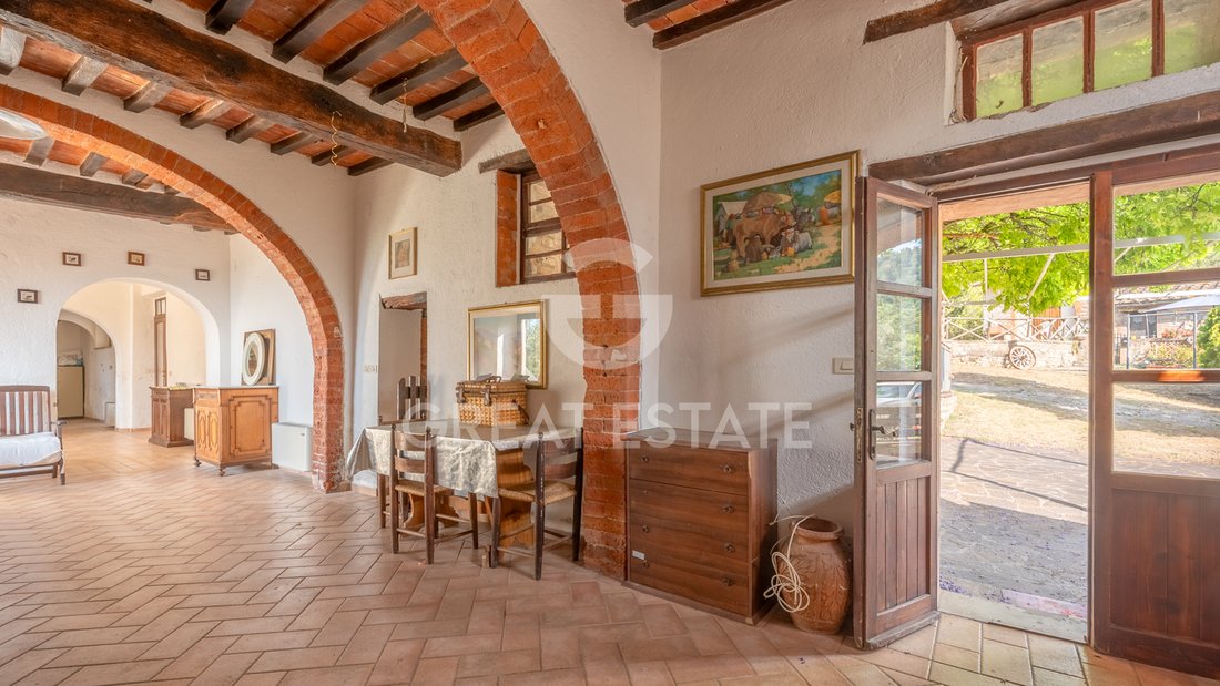 Estate in Magione, Umbria, Italy 5 - 18354439