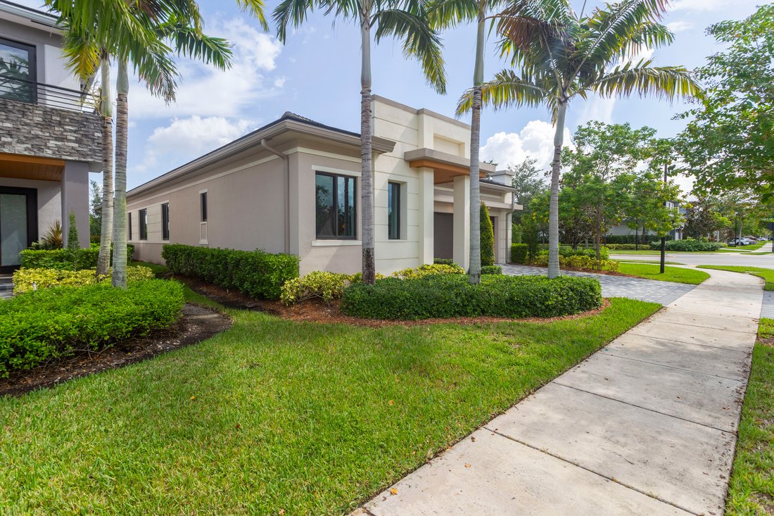 House in Parkland, Florida, United States 3 - 18352746