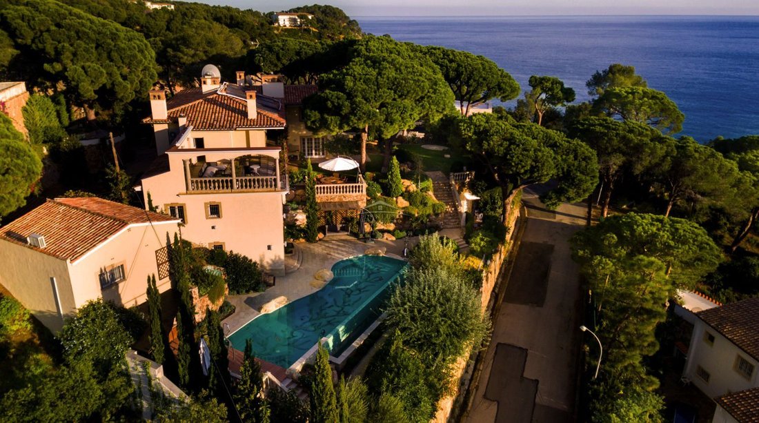 Villa in Tossa de Mar, Catalonia, Spain 1 - 18351739
