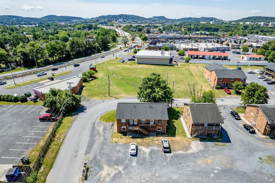Apartment in Harrisonburg, Virginia, United States 5 - 18353646