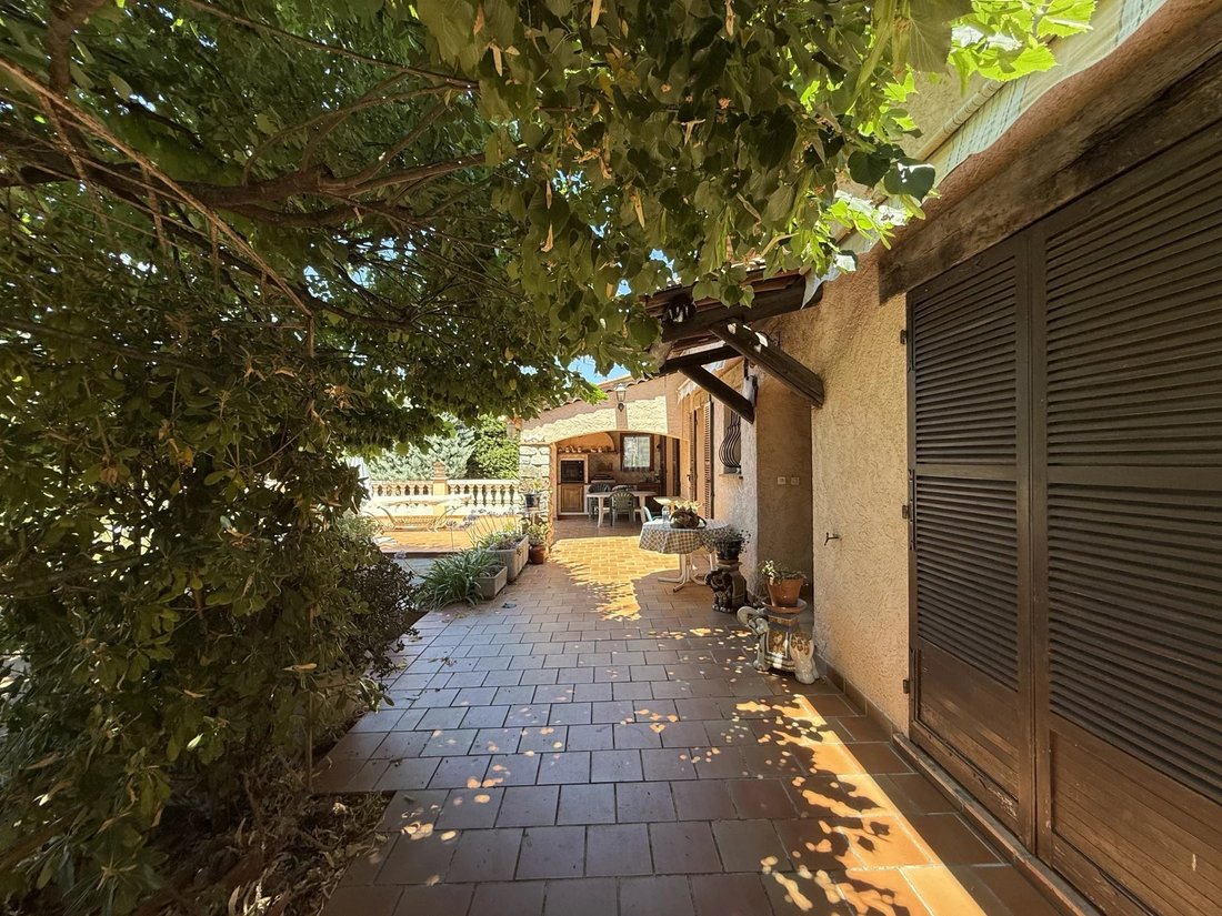 House in Mirandoles, Le Cannet, France 1 - 18352656
