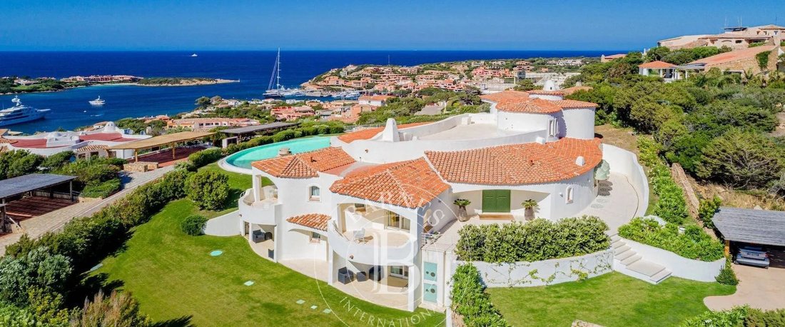 Villa in Marina di Porto Cervo, Porto Cervo, Italy 1 - 10846006