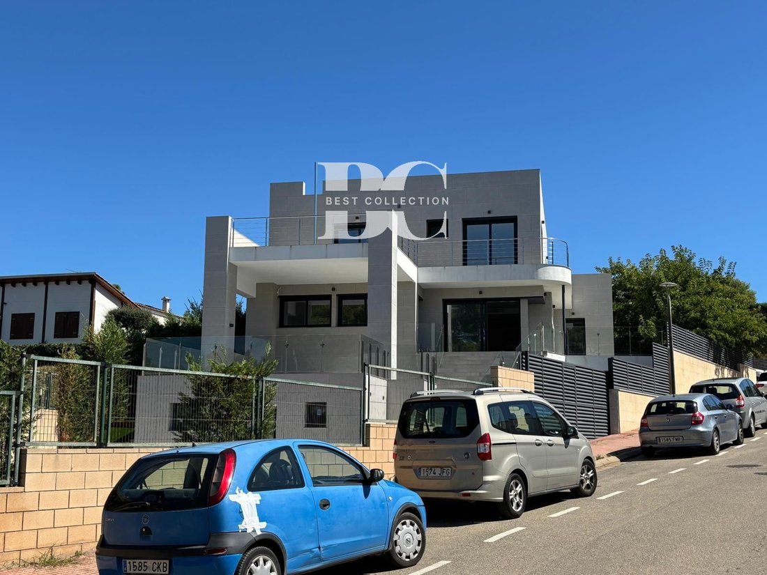Villa in Palamos, Catalonia, Spain 3 - 18351377