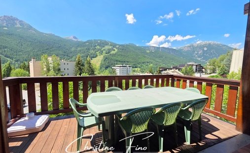 Chalet in Saint-Chaffrey, Provence-Alpes-Côte d'Azur, France 1