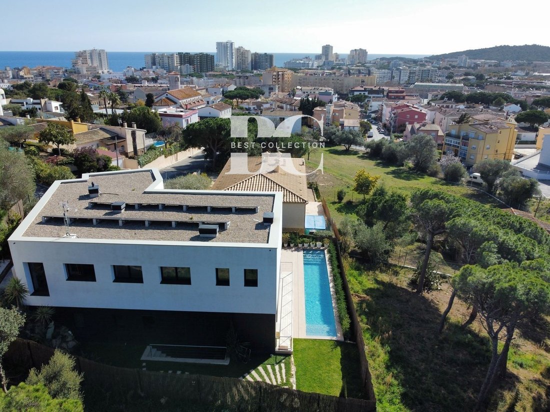 Villa in Platja d'Aro, Catalonia, Spain 2 - 18351563